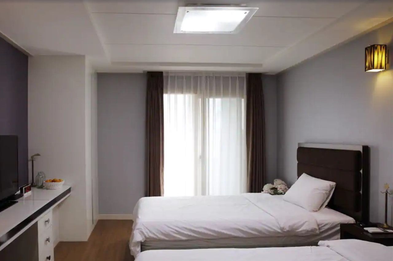 Jeju Airport Hotel Bagian luar foto